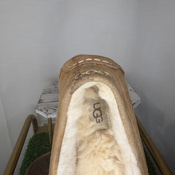 UGG Brown Suede Slippers Size 8 - Picture 10 of 10